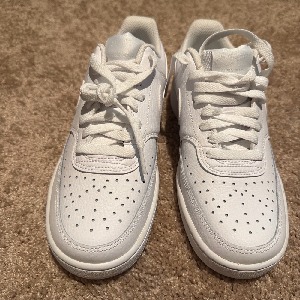 Nike Court Vision Low Triple White Sneakers Women’s 7.5 / Youth 6Y NWOT
